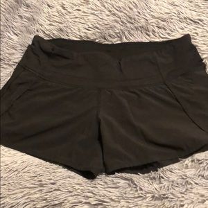 Lululemon speed up short size 8
